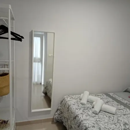 La Casa De Pepa Проживання в сім'ї